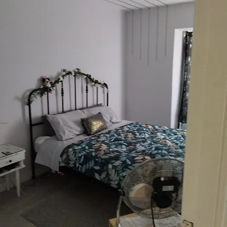 Pb בית אירוח *